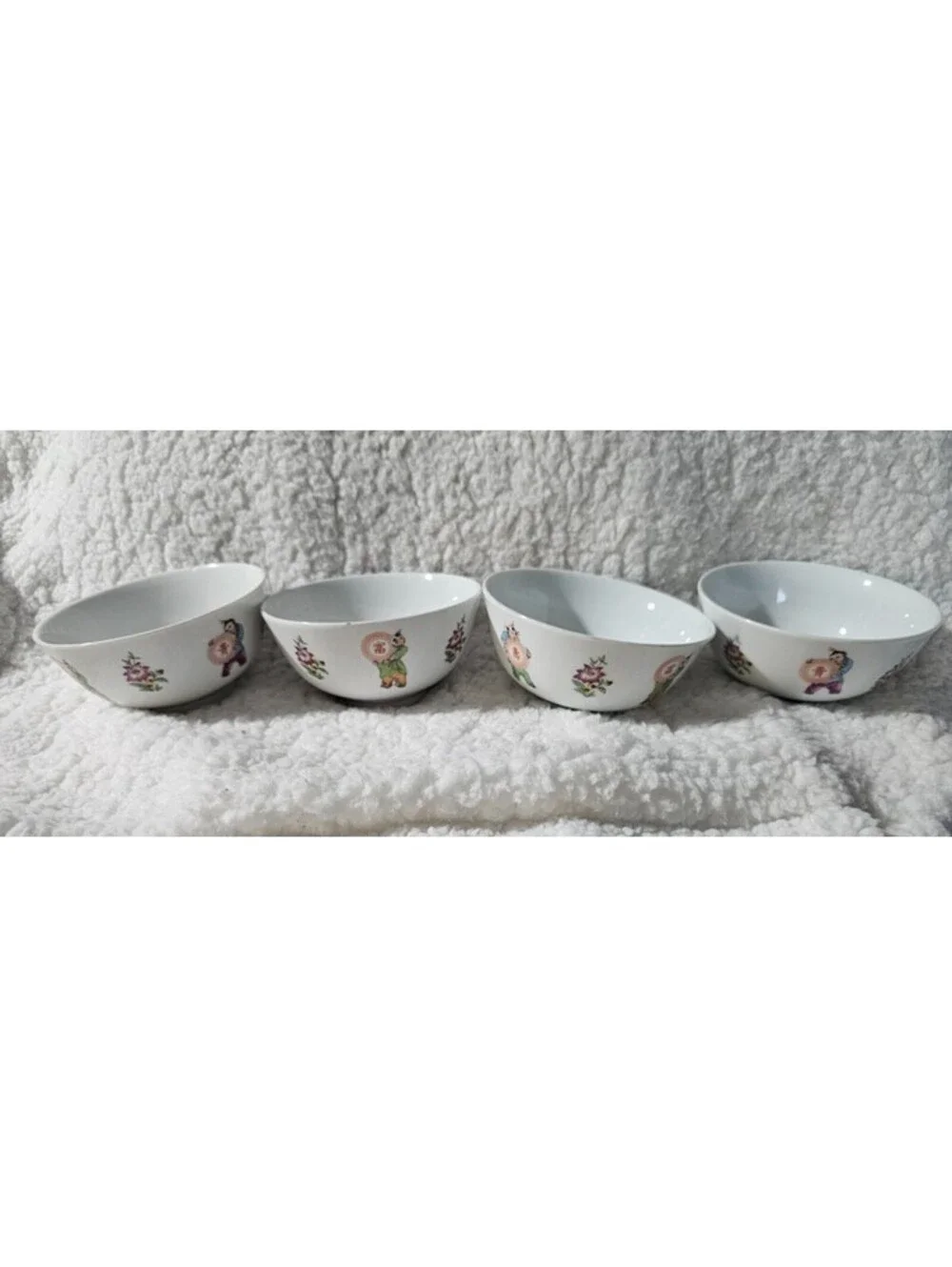(4pc) Vintage Chinese Cathay Rice Bowls Porcelain Floral Figural Asian Design
